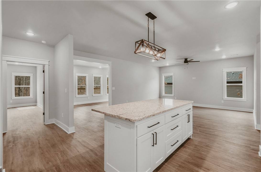 Bella Vista, AR 72715,9 Beaty Ln