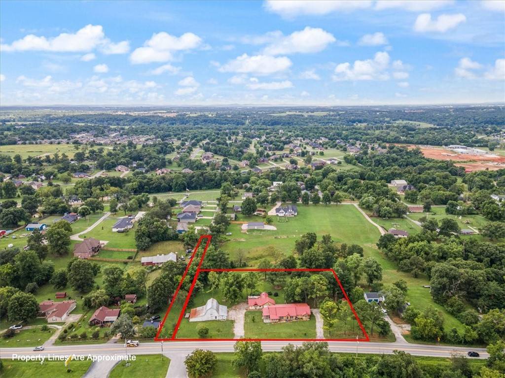 Cave Springs, AR 72718,493 E Lowell Ave