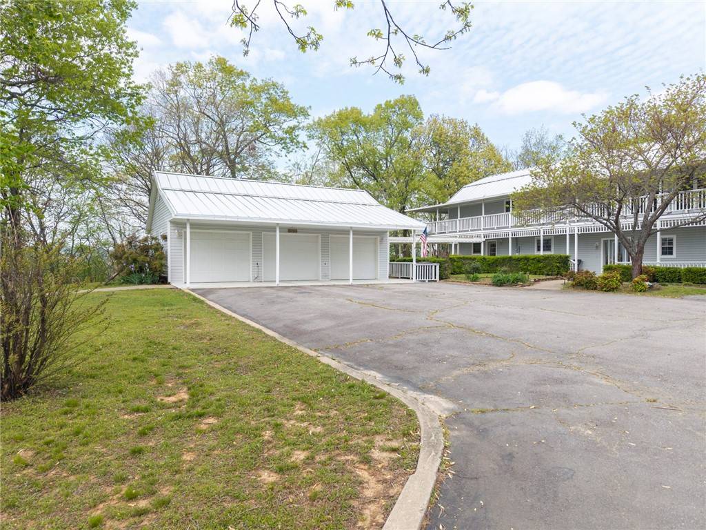 Mountainburg, AR 72946,2428 Winn Mountain Loop