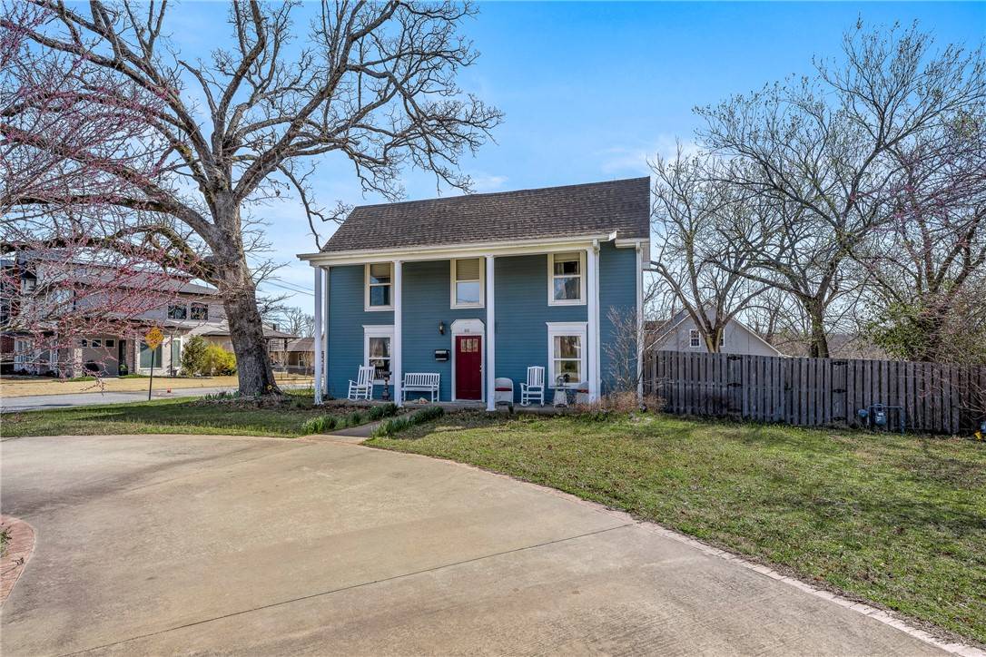Bentonville, AR 72712,610 NE A St