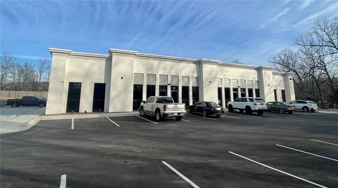 Fayetteville, AR 72703,1651 E Stearns St #200