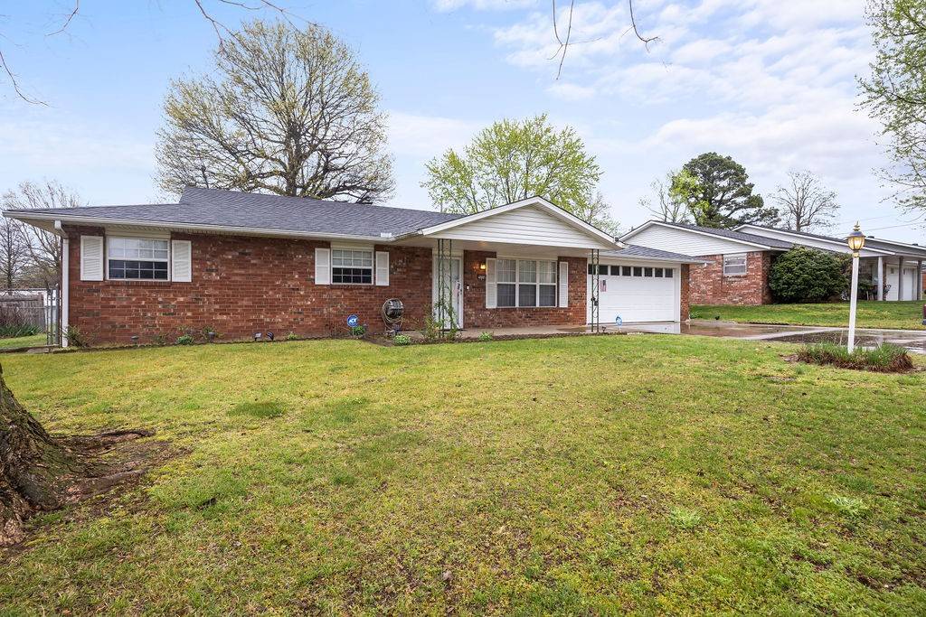 Springdale, AR 72762,3906 Chapman Ave