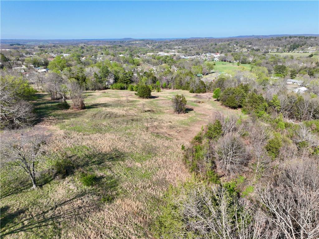 Huntsville, AR 72740,317 Dotson St
