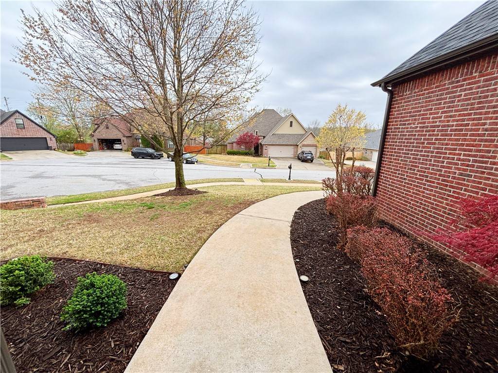 Fayetteville, AR 72764,3374 Waterstone Dr