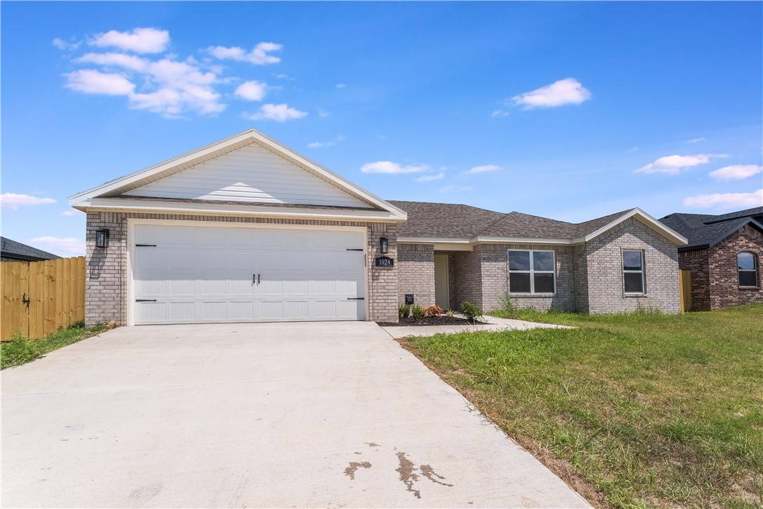 Lowell, AR 72745,1037 Glenora Ave