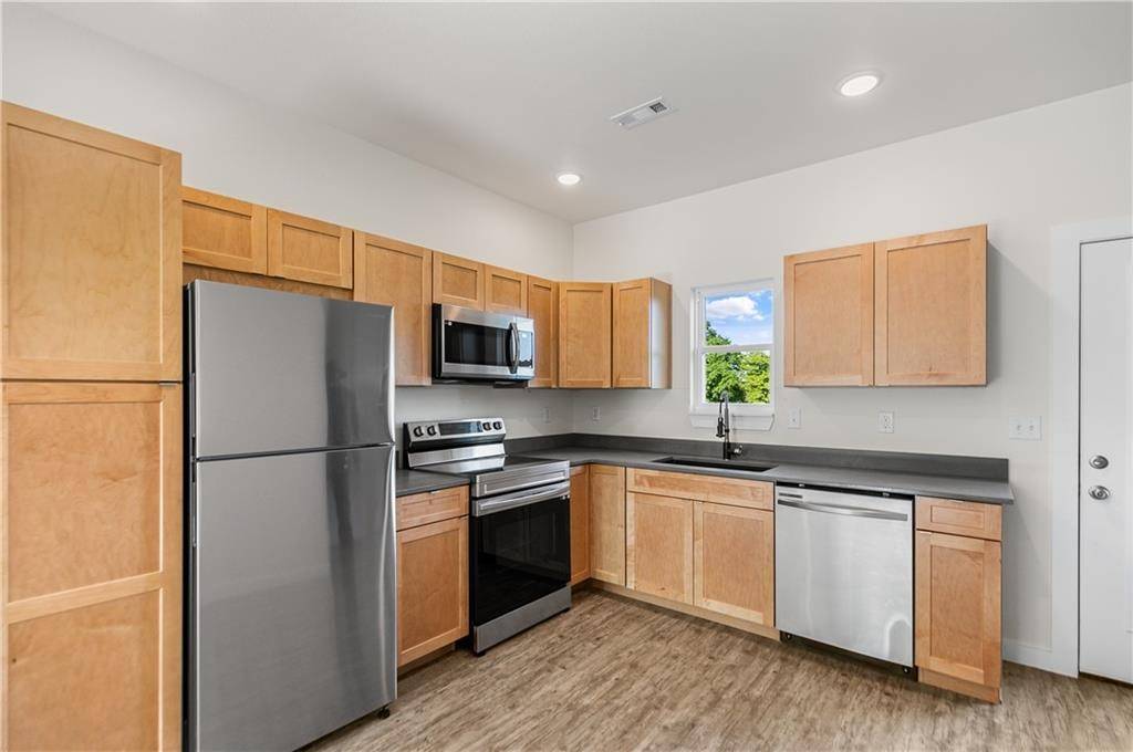Jane, MO 64856,18398 71 Hwy #105