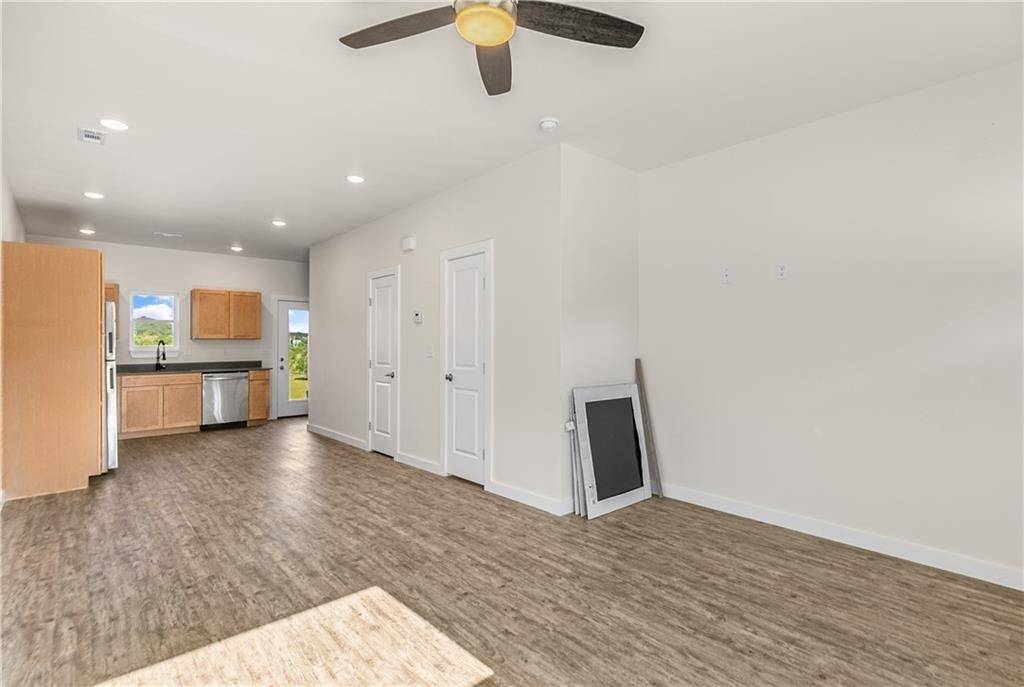 Jane, MO 64856,18398 71 Hwy #105