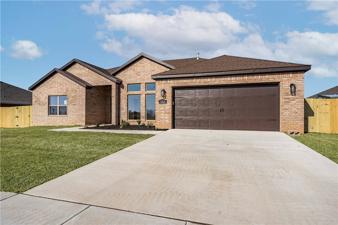 Lowell, AR 72745,1052 Autumn Royal Ave