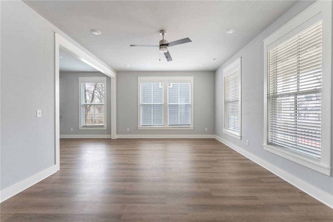 Fayetteville, AR 72701,953 S Waxflower Ave