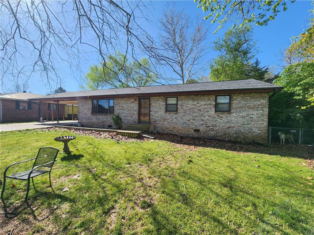 Farmington, AR 72730,165 Neal St