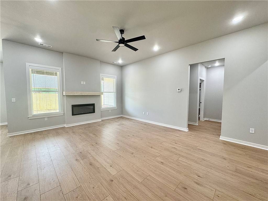 Bentonville, AR 72713,6000 SW Coywolf St
