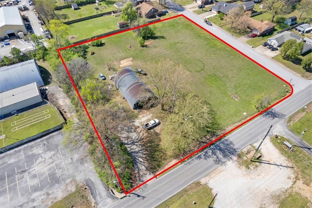 Lowell, AR 72745,107 W Apple Blossom Ave