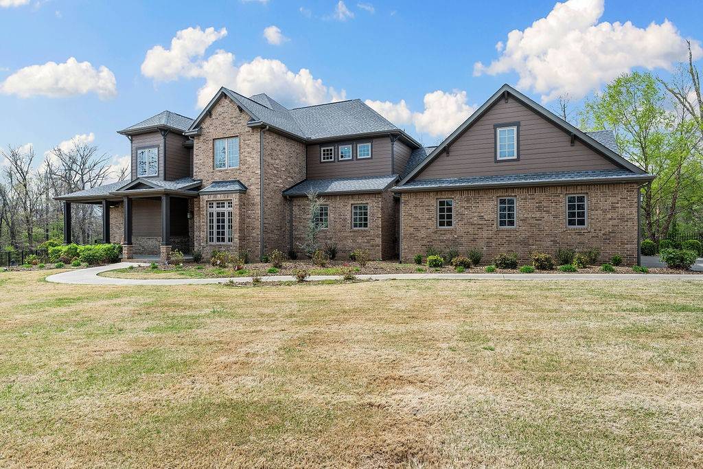 Centerton, AR 72719,1317 Royal Ave