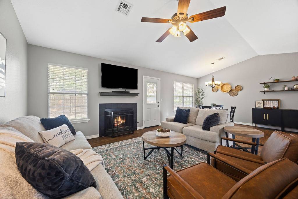 Bentonville, AR 72712,5 Pintell St