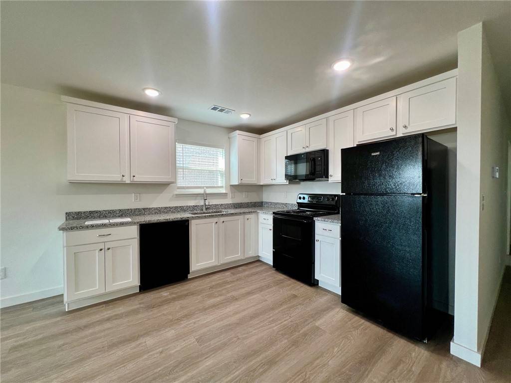Highfill, AR 72712,6810 NW Trevy St