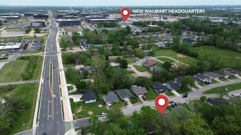Bentonville, AR 72712,806 SE E Ct