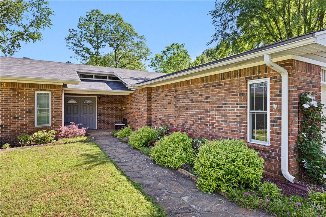 Russellville, AR 72801,906 W 17th Terrace
