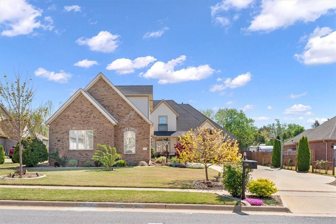 Fayetteville, AR 72703,2280 N Covington Park Blvd