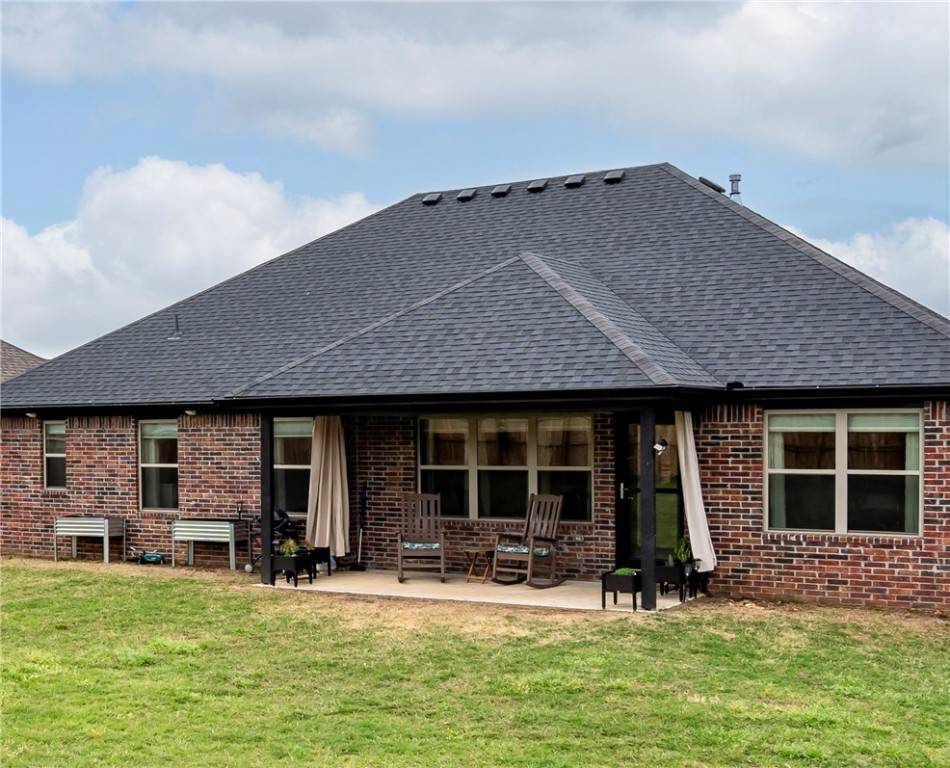 Siloam Springs, AR 72761,705 W Jillian St