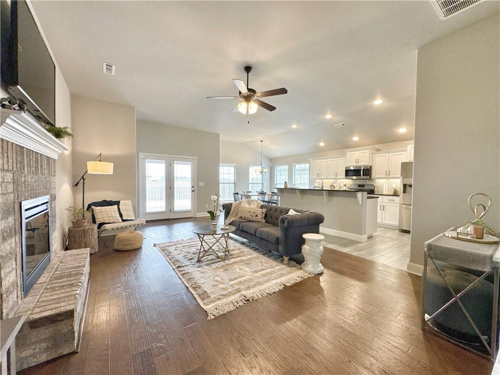 Bentonville, AR 72713,626 NW 62nd Ave