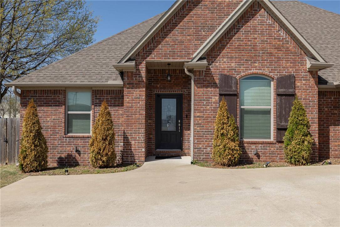 Bentonville, AR 72713,4008 SW Roundstone Blvd