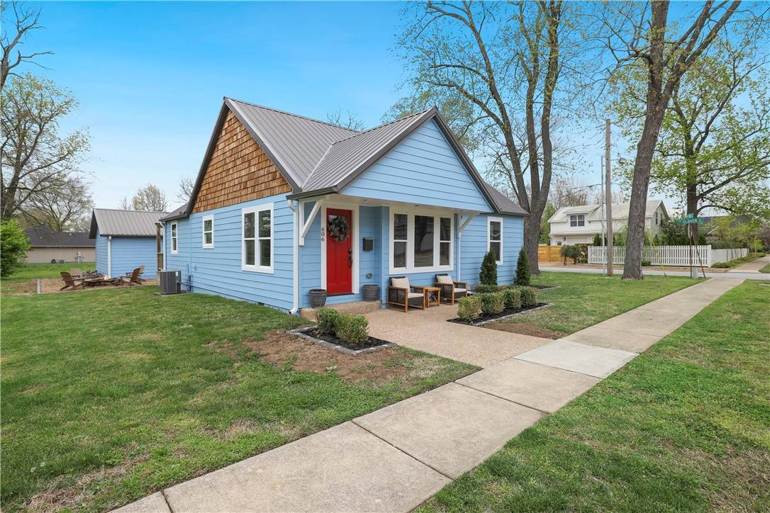 Bentonville, AR 72712,606 SW 4th St