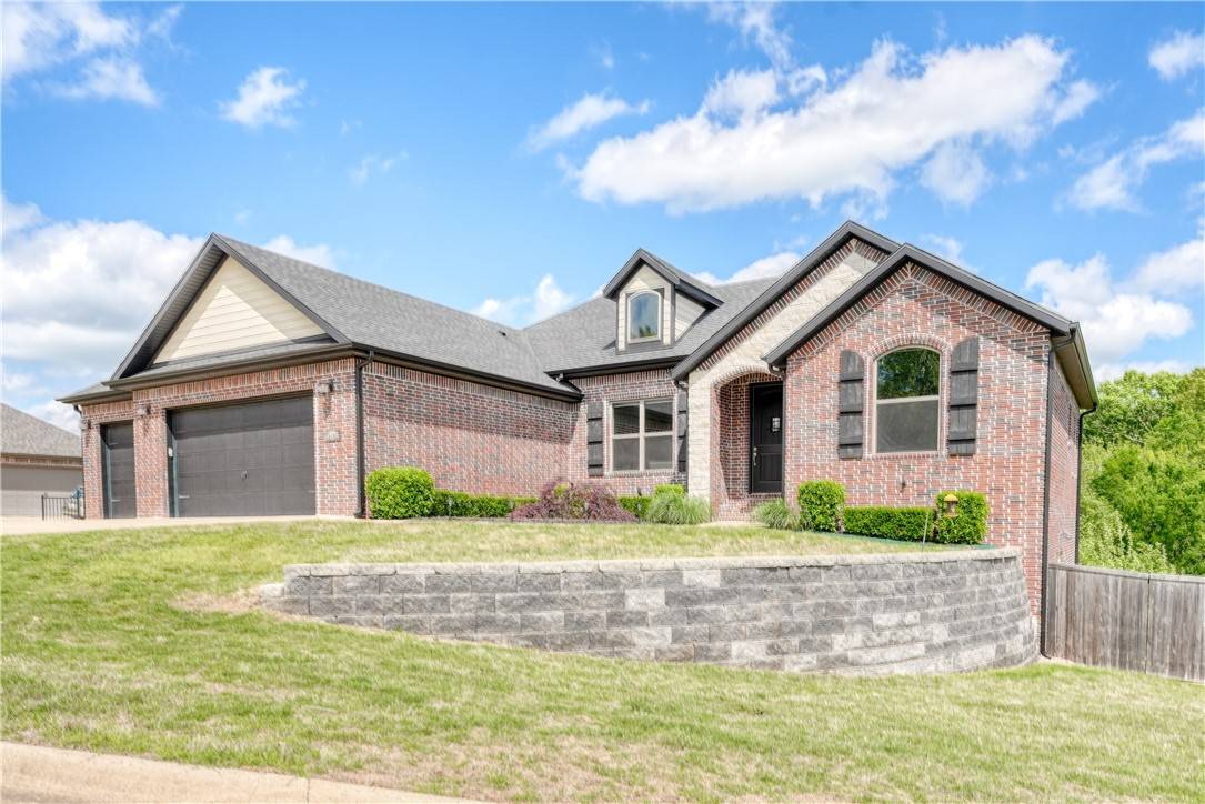 Bentonville, AR 72712,12198 Lost Oak Dr