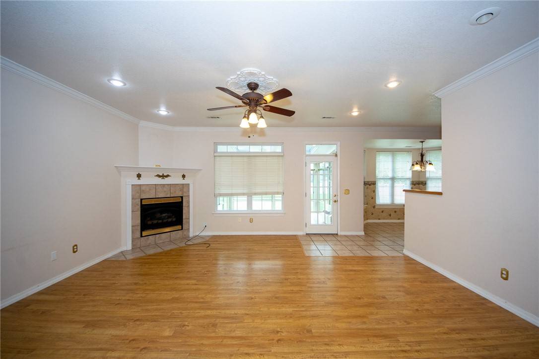 Farmington, AR 72730,296 W Countryside Dr