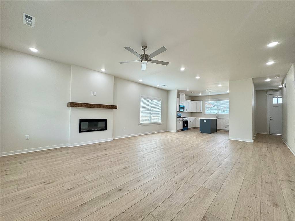 Bentonville, AR 72713,5910 SW Coywolf St