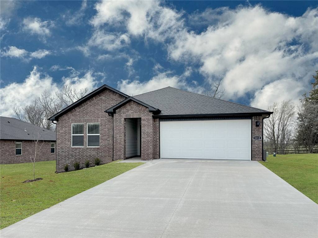 Centerton, AR 72736,3030 Rosalee Ln