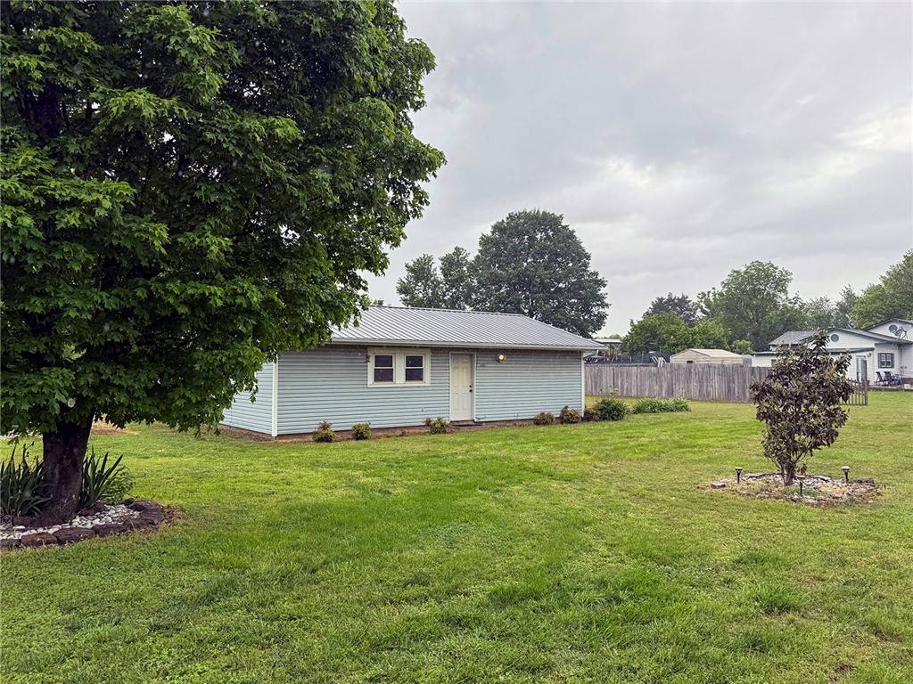 Springdale, AR 72764,2920 Oak St