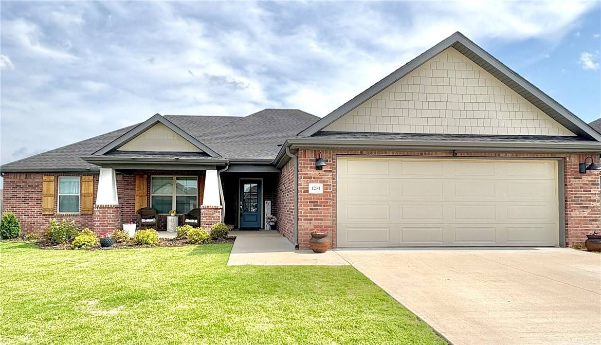 Tontitown, AR 72762,1234 Morra Ave