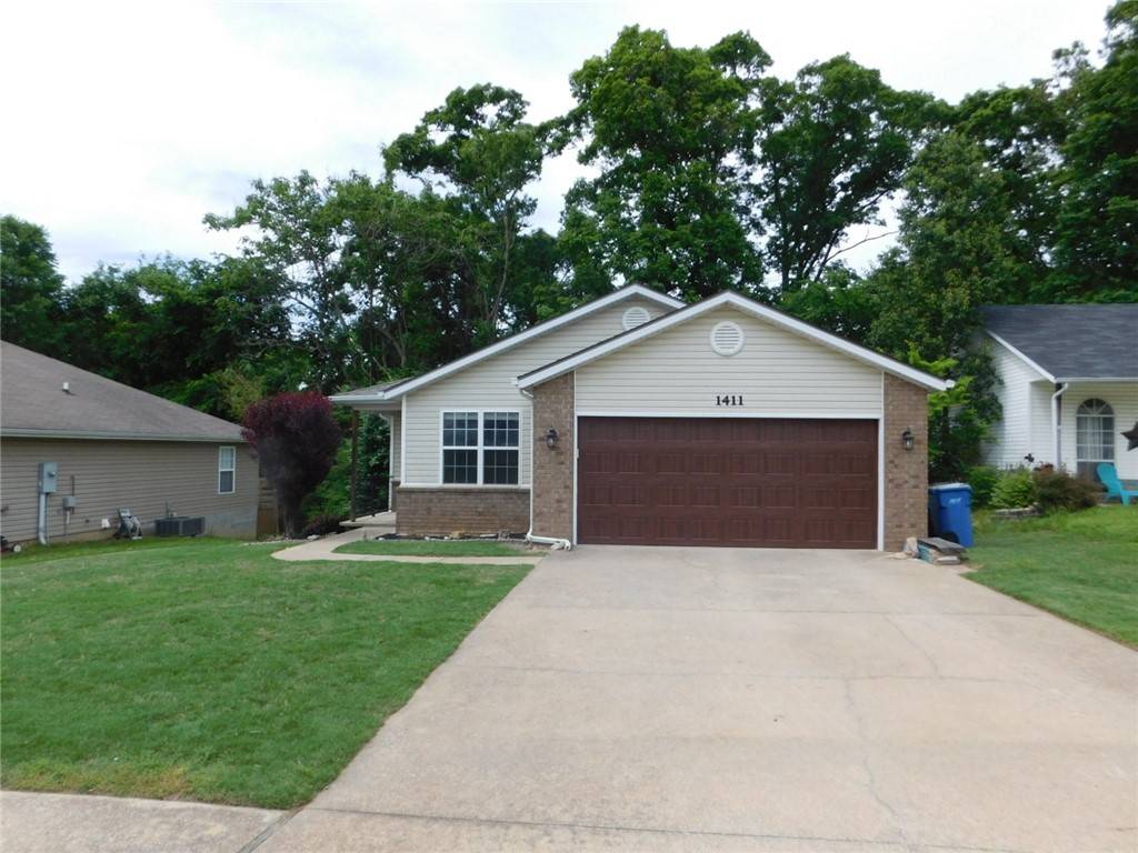 Bentonville, AR 72712,1411 Cresent St