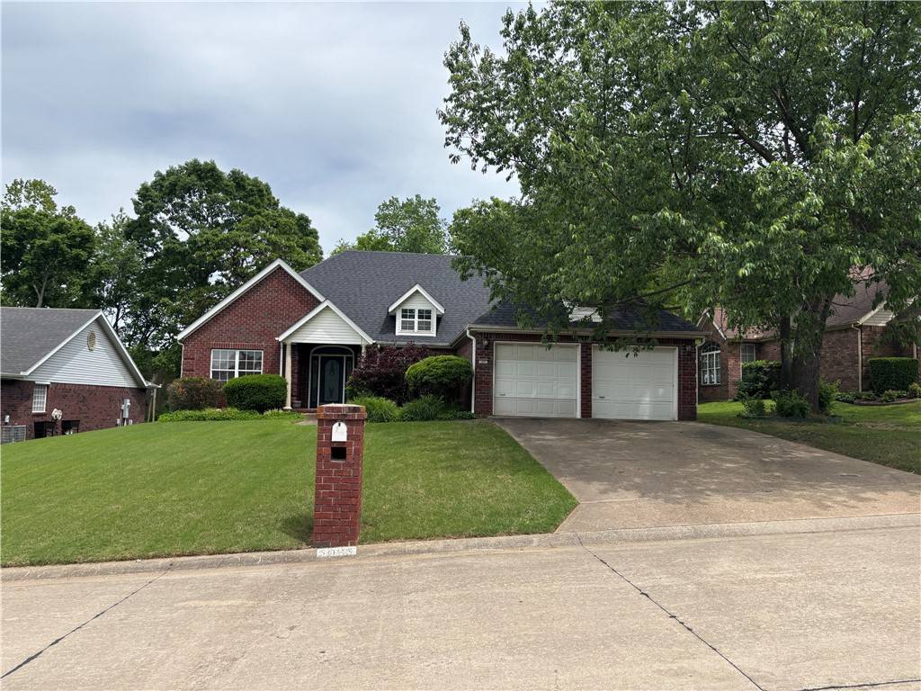 Springdale, AR 72764,5095 Saxon St
