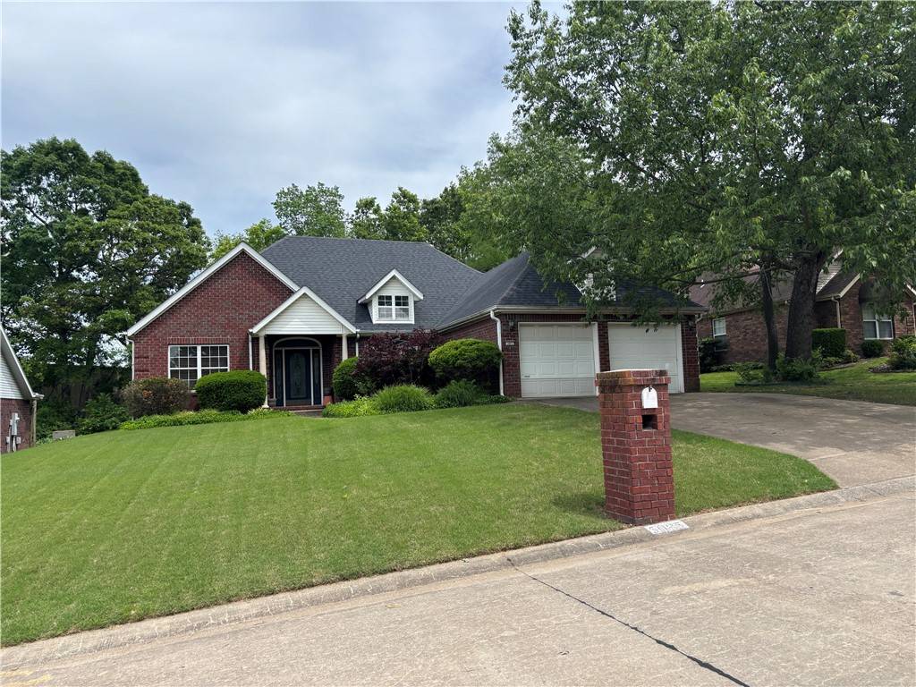 Springdale, AR 72764,5095 Saxon St