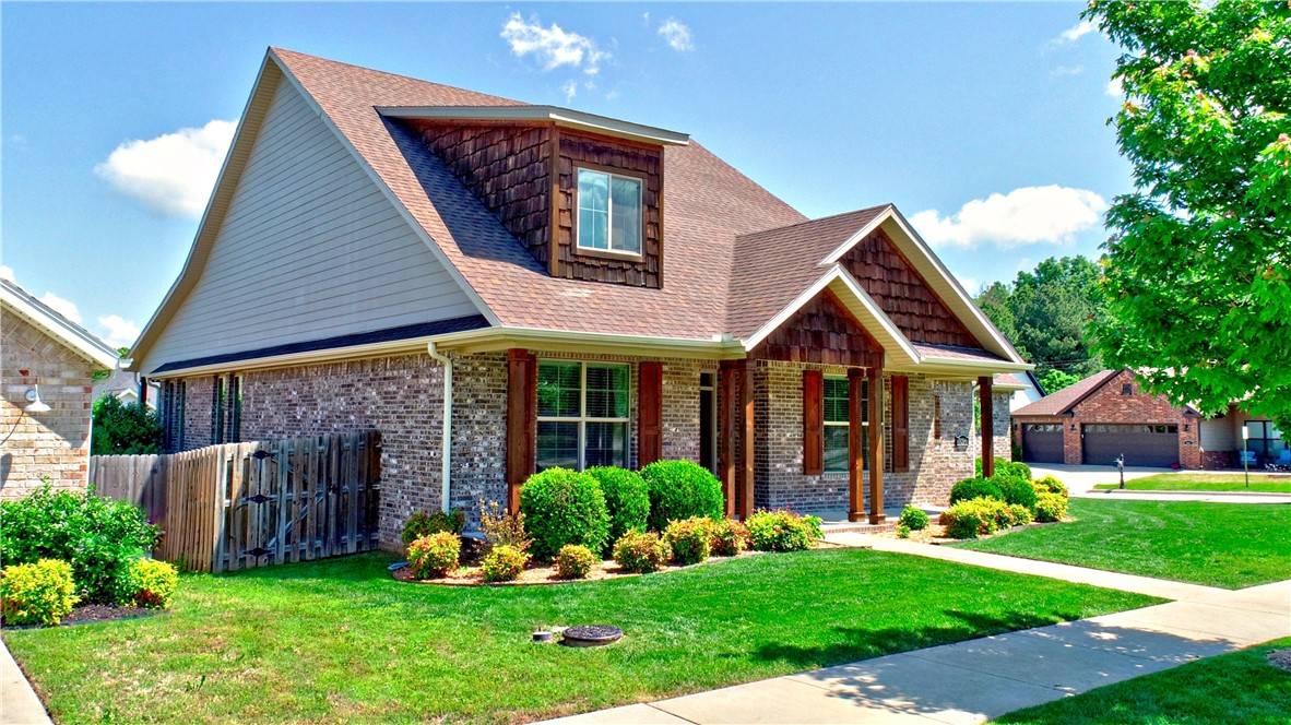 Fayetteville, AR 72701,3096 E History St