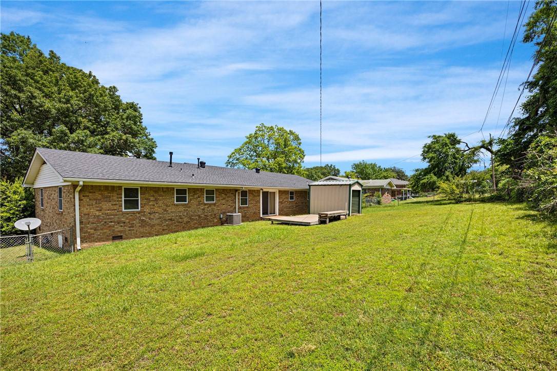 Russellville, AR 72802,208 Date St