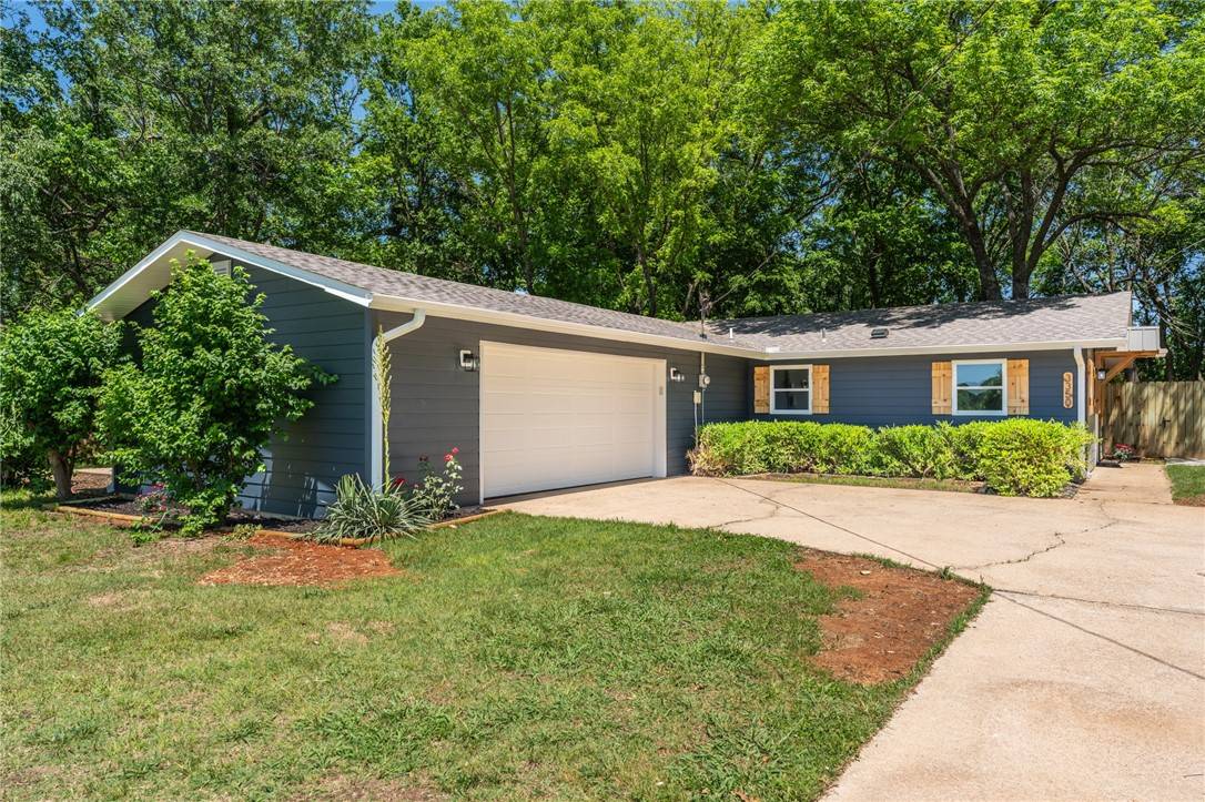 Fayetteville, AR 72704,3350 W Mount Comfort Rd