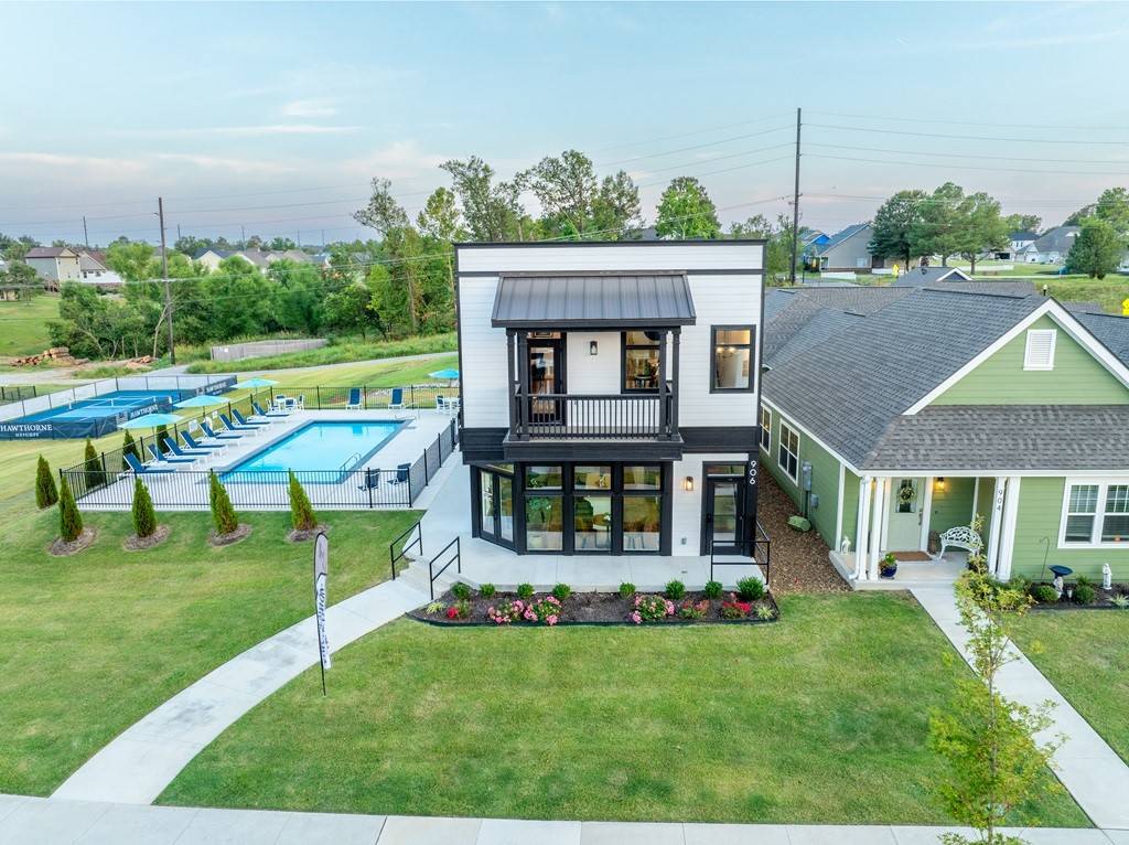 Bentonville, AR 72712,903 NE Heights Ln