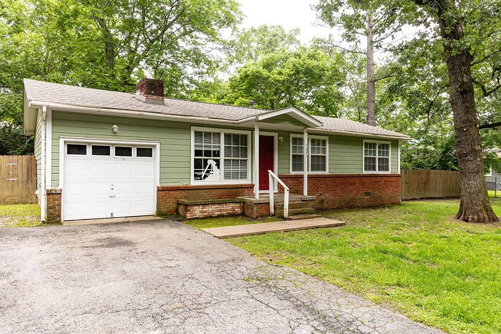 Fayetteville, AR 72703,1627 W Hefley St