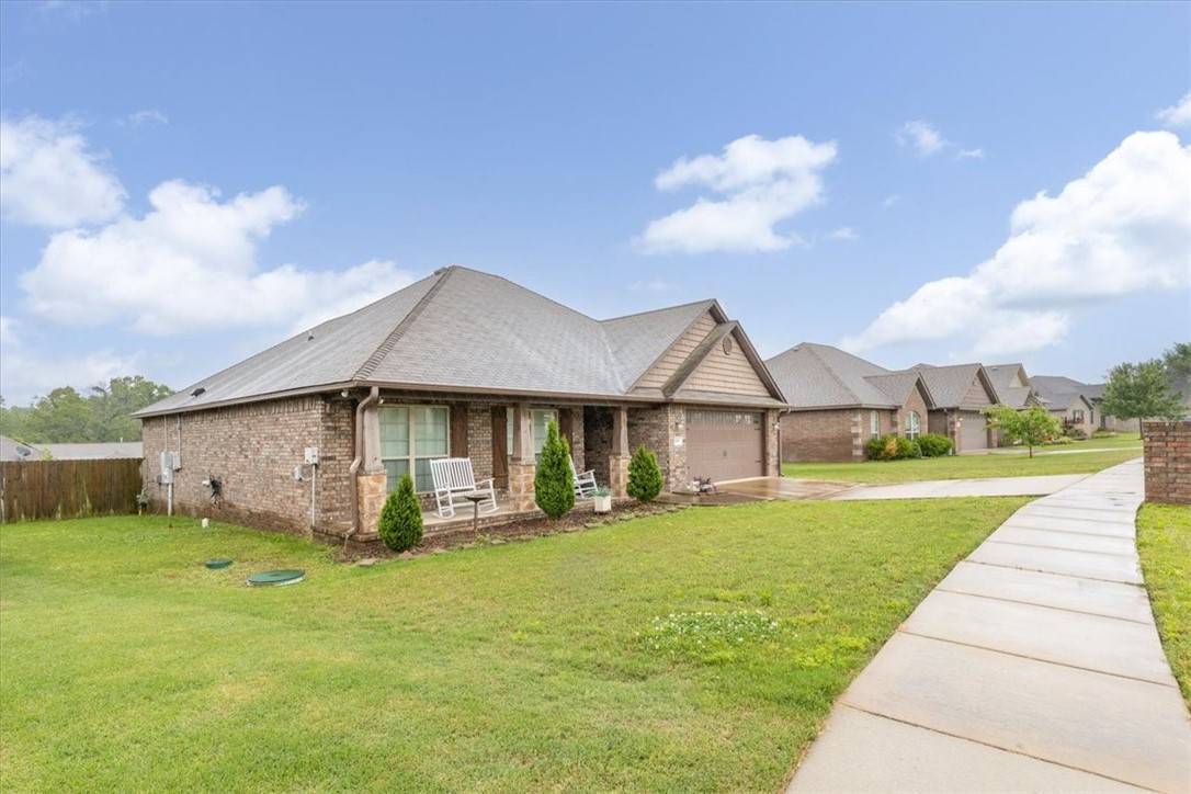Cave Springs, AR 72718,809 Dollar St