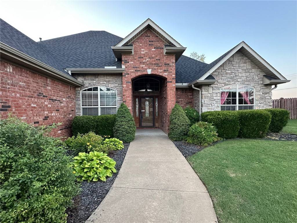 Rogers, AR 72758,5749 S Chanberry Ln