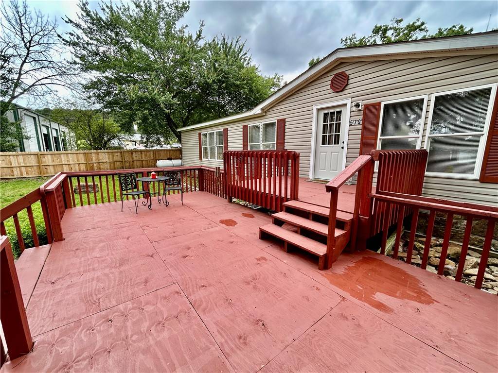 Clinton, AR 72031,579 H St