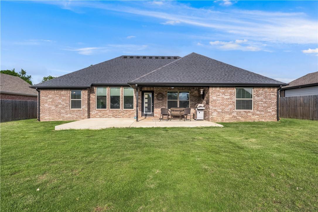 Farmington, AR 72730,483 N Otoe St