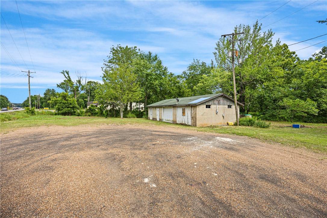 Dardanelle, AR 72834,10001 Alpha Rd