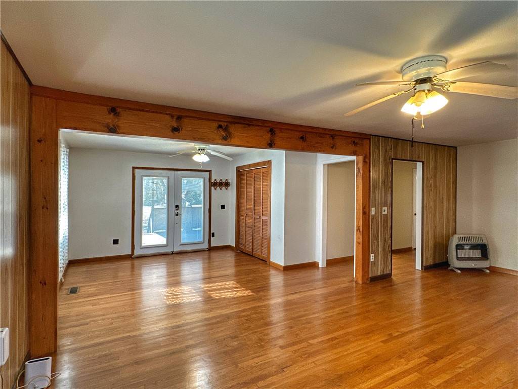 Marshall, AR 72650,102 Pecan St