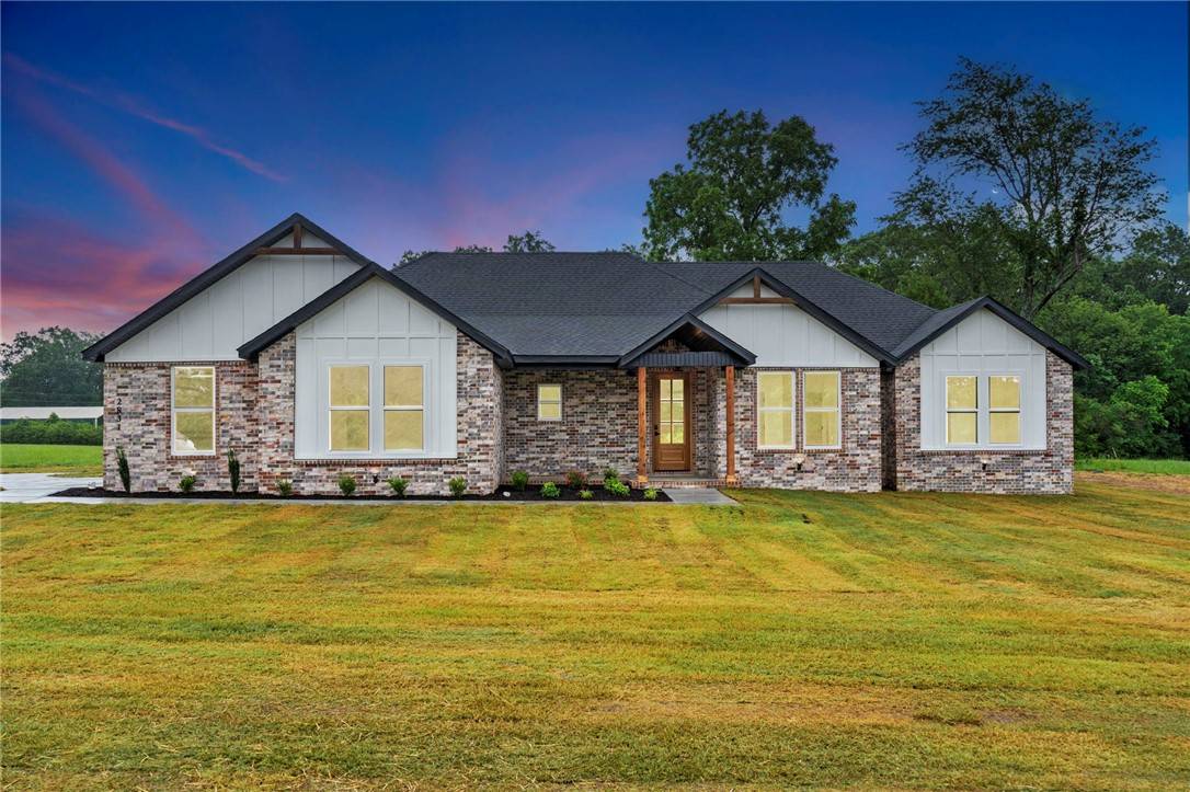 Siloam Springs, AR 72761,2831 Waukesha Rd