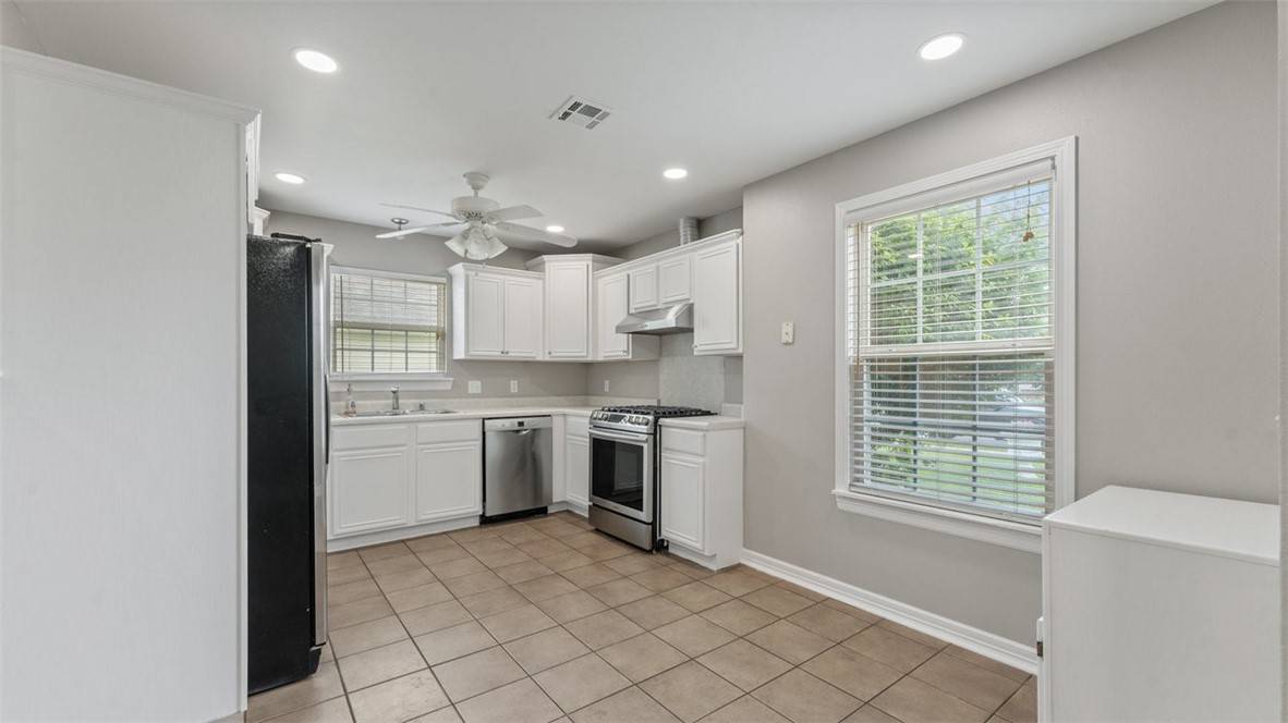 Bentonville, AR 72712,905 SW Arrowhead Dr