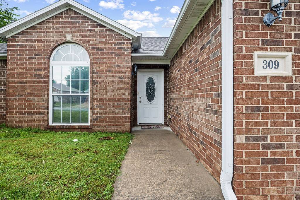 Siloam Springs, AR 72761,309 Ryan Ct
