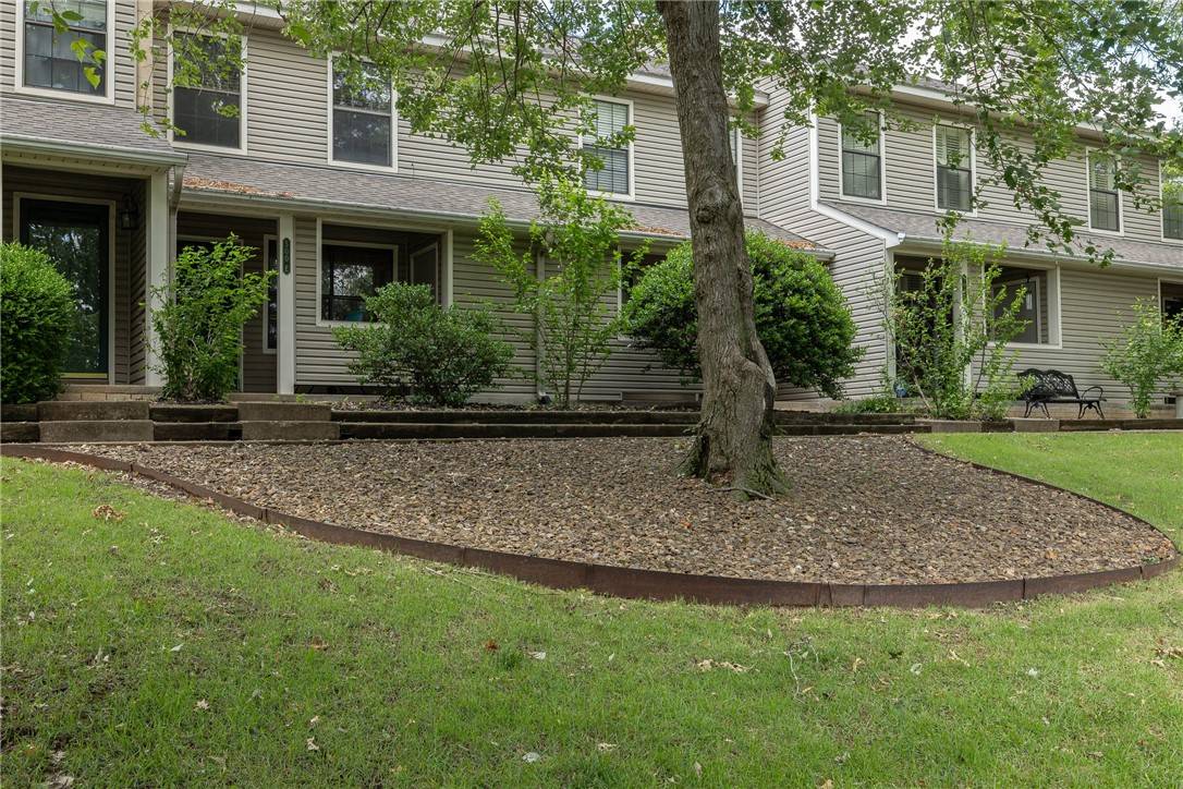 Springdale, AR 72764,500 Fairway Cir #E